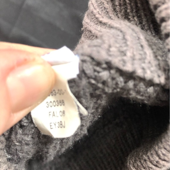 GAP Women's Gray Button-Up Sweater - Picture 10 of 11